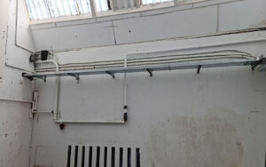 Installation des chemins de câbles