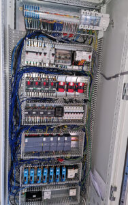 Câblage de l'armoire électrique